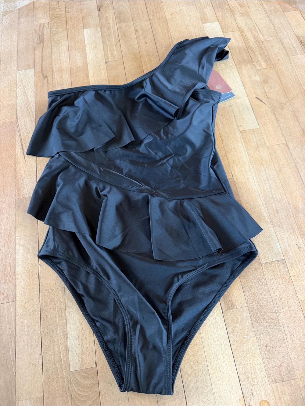 Source Unknown Black One-Shoulder Ruffle One-Piece Swimsuit